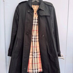 Burberry Kensington Heritage trench coat